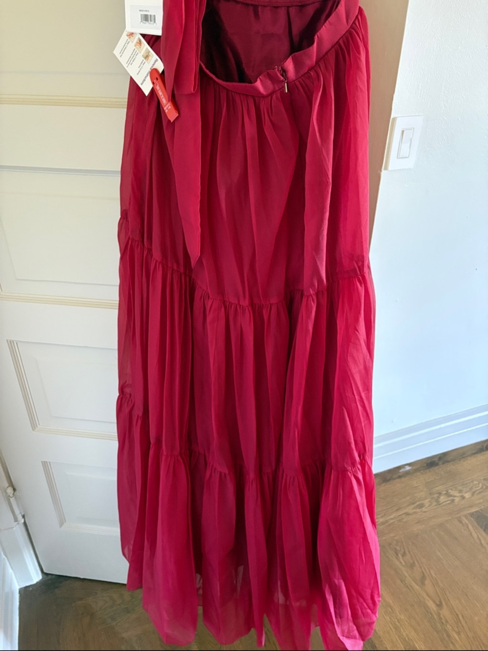 Mac Duggal RUFFLED SHOULDER CUT OUT SOFT TIE BACK TIERED GOWN size 6 - Picture 9 of 10